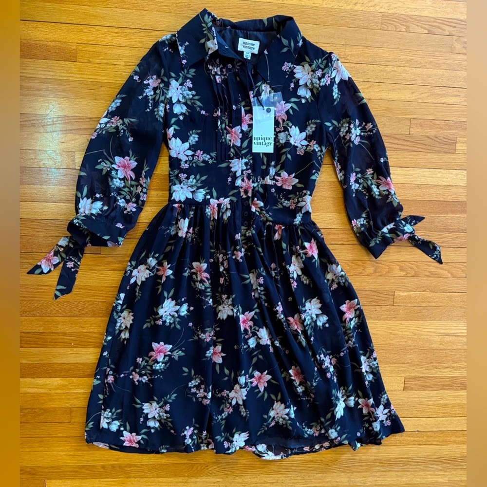 NWT Unique Vintage size 4 floral mid-length dress